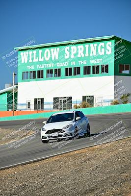 media/Oct-18-2025-Extreme Speed (Sat) [[d6d7e1fef1]]/Group 4 Orange/Session 1 (Turn 4)/